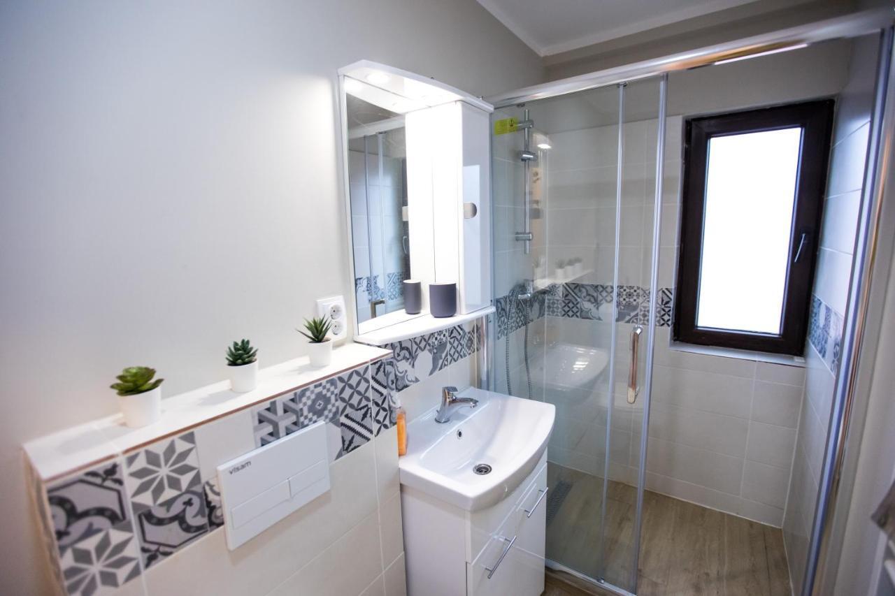 Travel Homzzz Central Apartments - Tusnad Târgu-Mureş Eksteriør bilde